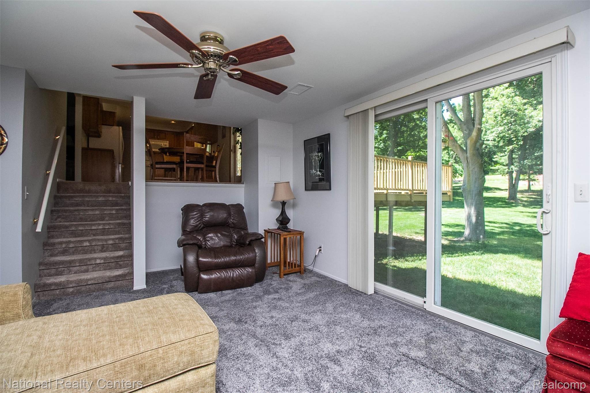 4171 England Beach Road White Lake, MI 48383 - Photo 8 of 41 27.jpg