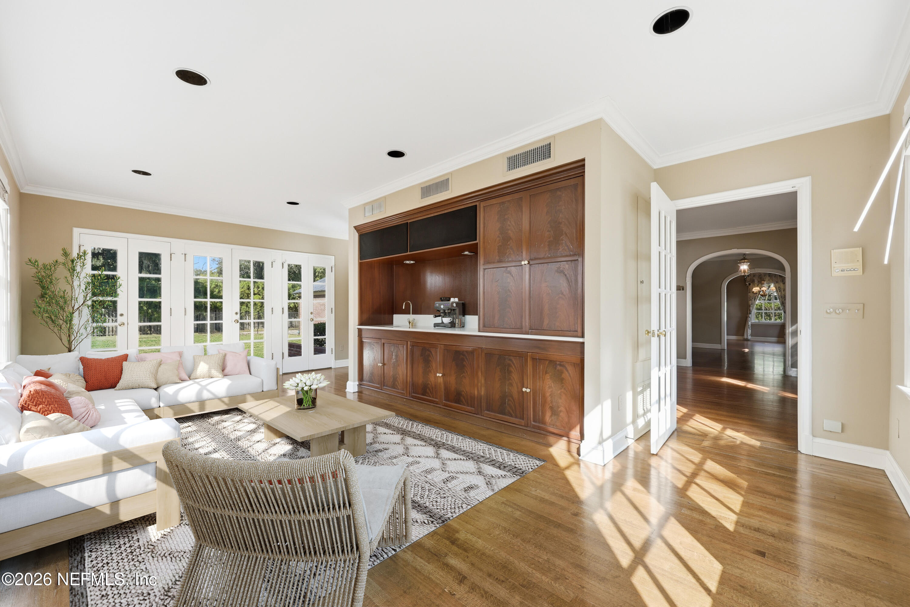 959 Maple Lane Jacksonville, FL 32207 - Photo 21 of 132 SUN ROOM VIRTUALLY STAGED