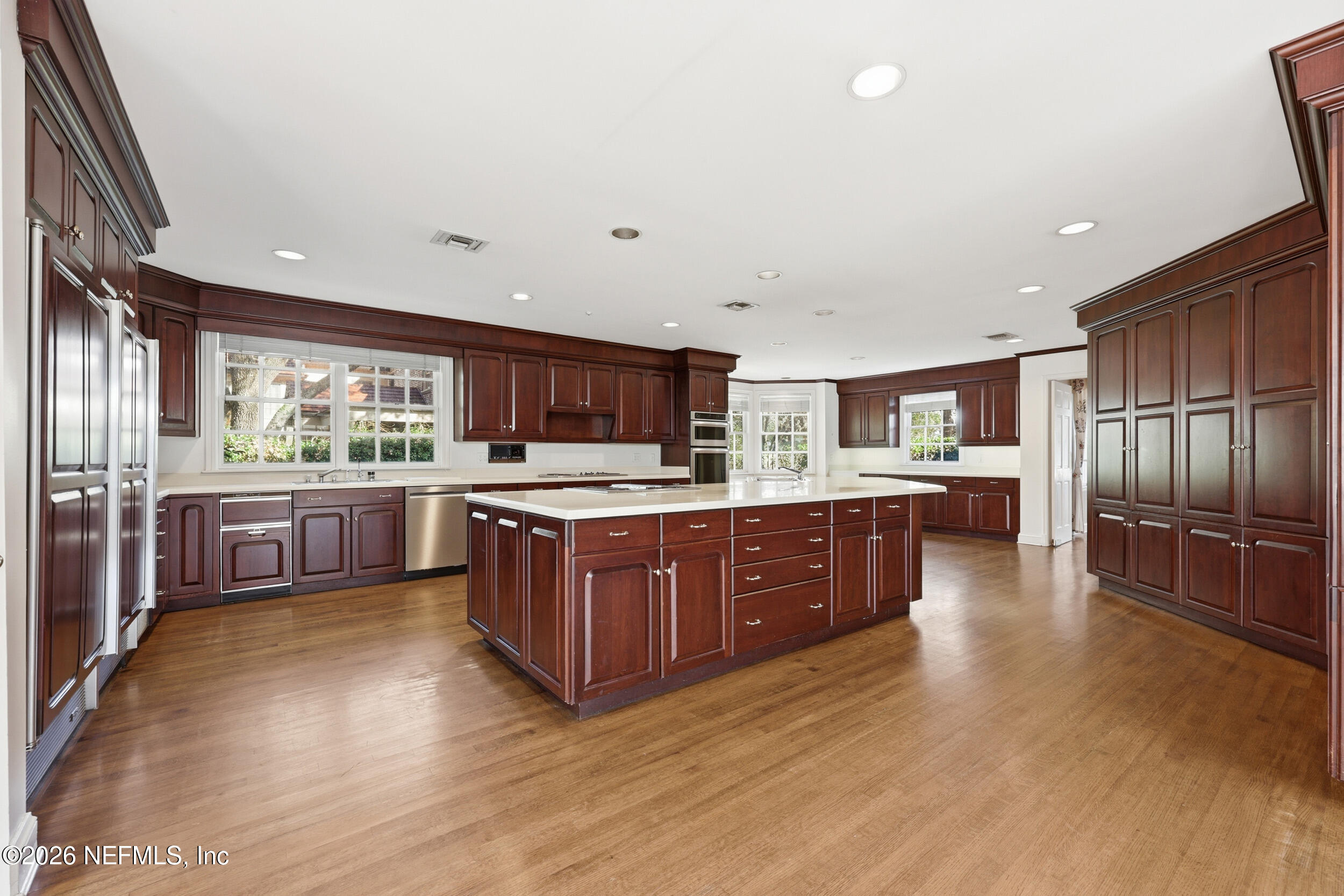 959 Maple Lane Jacksonville, FL 32207 - Photo 37 of 132 KITCHEN