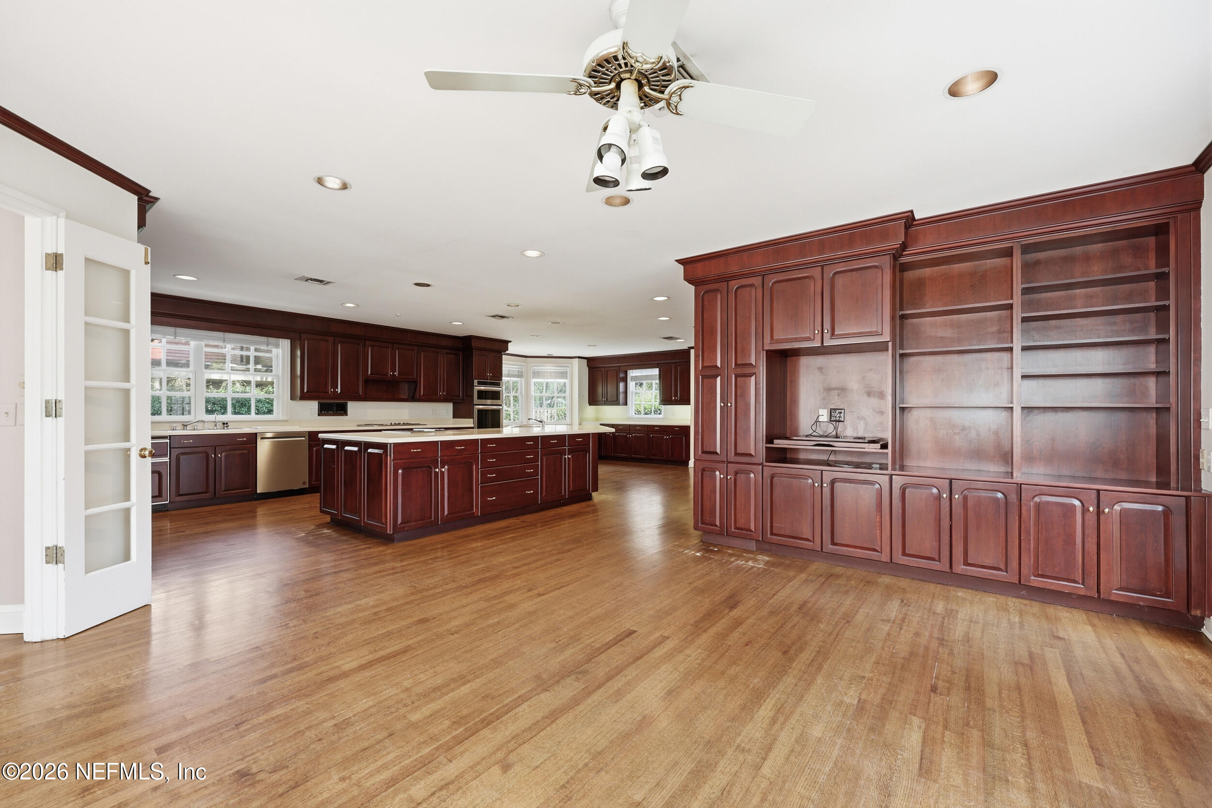 959 Maple Lane Jacksonville, FL 32207 - Photo 44 of 132 KITCHEN