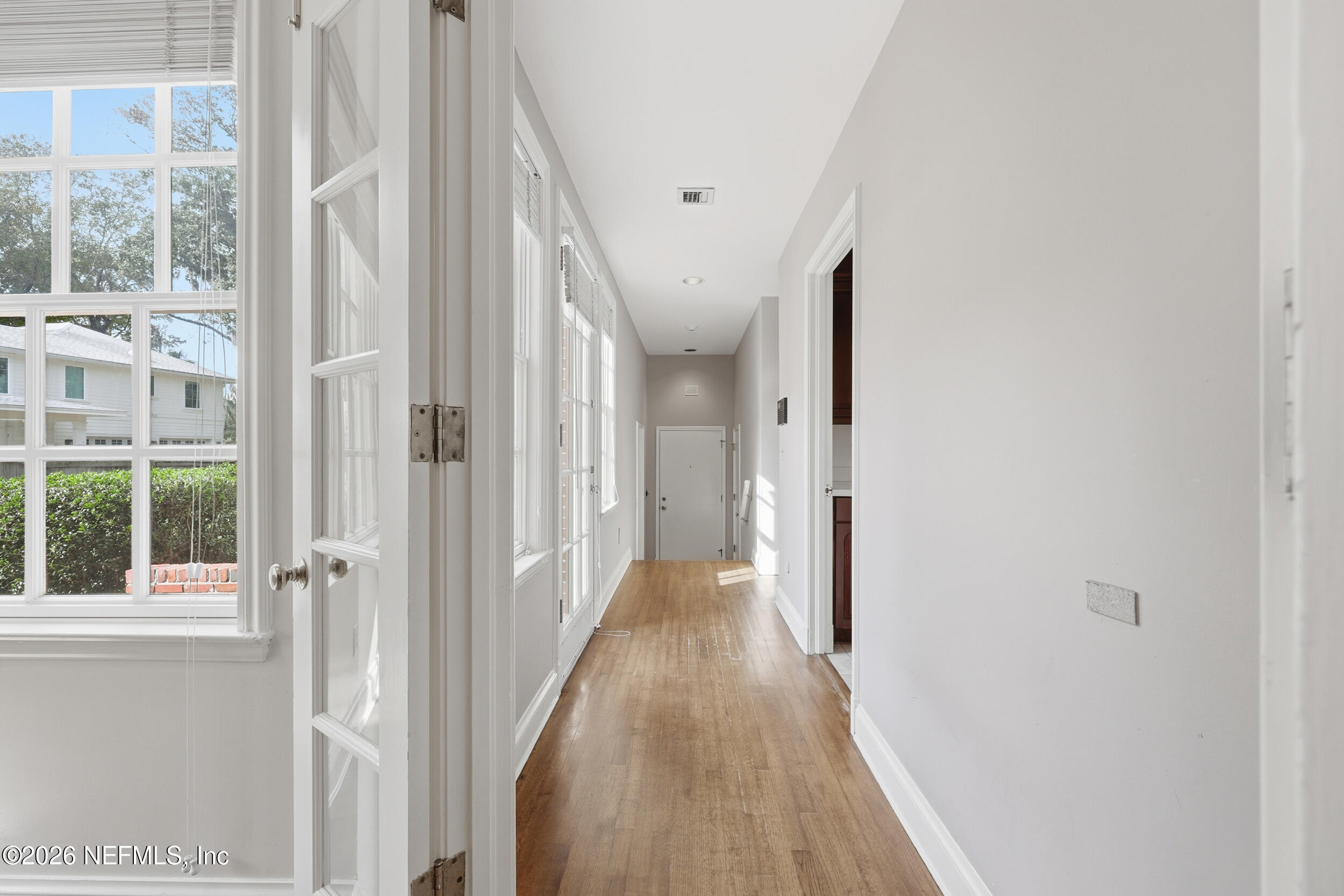 959 Maple Lane Jacksonville, FL 32207 - Photo 45 of 132 GARAGE HALLWAY