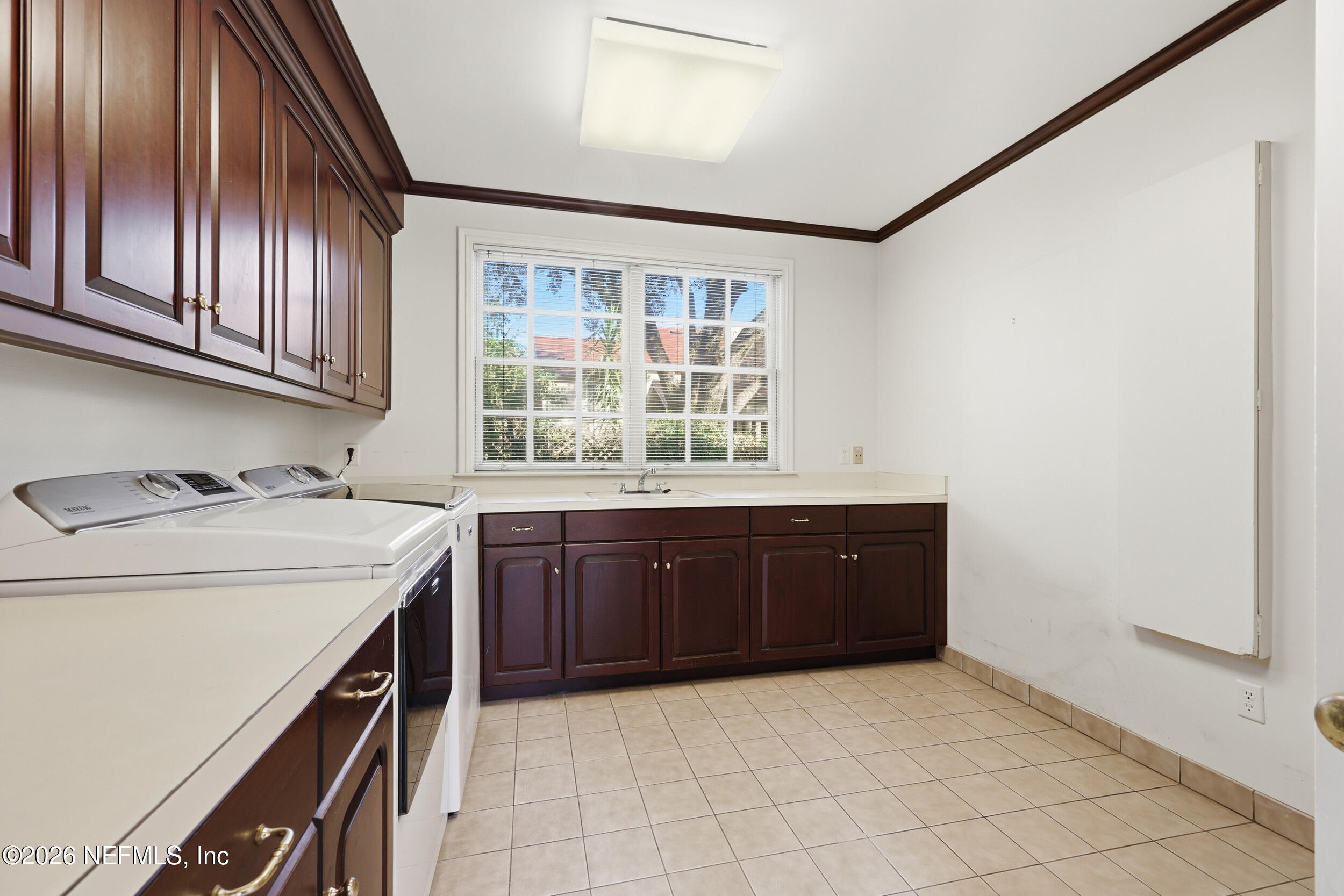 959 Maple Lane Jacksonville, FL 32207 - Photo 46 of 132 LAUNDRY ROOM
