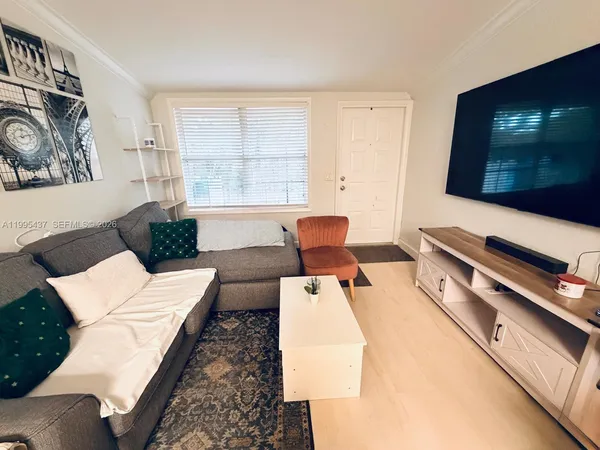 $1,900 | 7220 Southgate Boulevard, Unit 7220, Tamarac, FL 33321