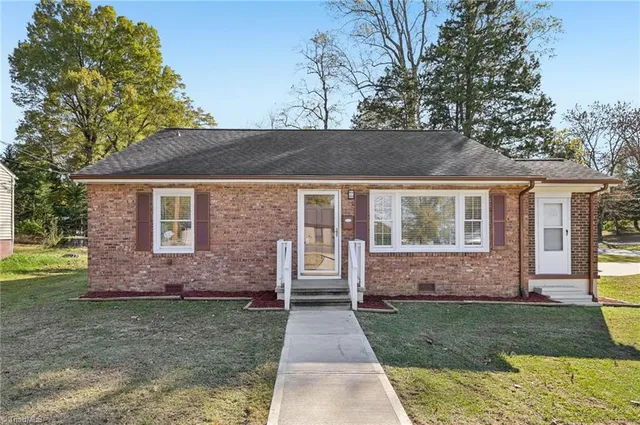 $270,000 | 1703 North Mebane Street, Burlington, NC 27217