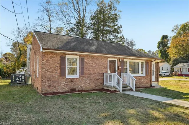 $270,000 | 1703 North Mebane Street, Burlington, NC 27217