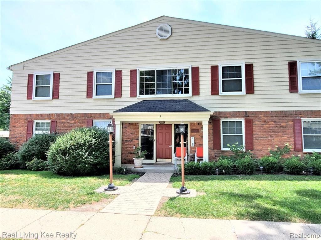 711 West Maple Road Clawson, MI 48017 - Photo 1 of 18