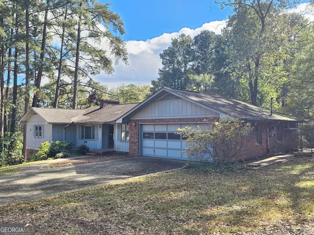 $2,200 | 96 Glencrest Drive, Toccoa, GA 30577