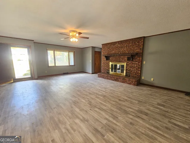 $2,200 | 96 Glencrest Drive, Toccoa, GA 30577