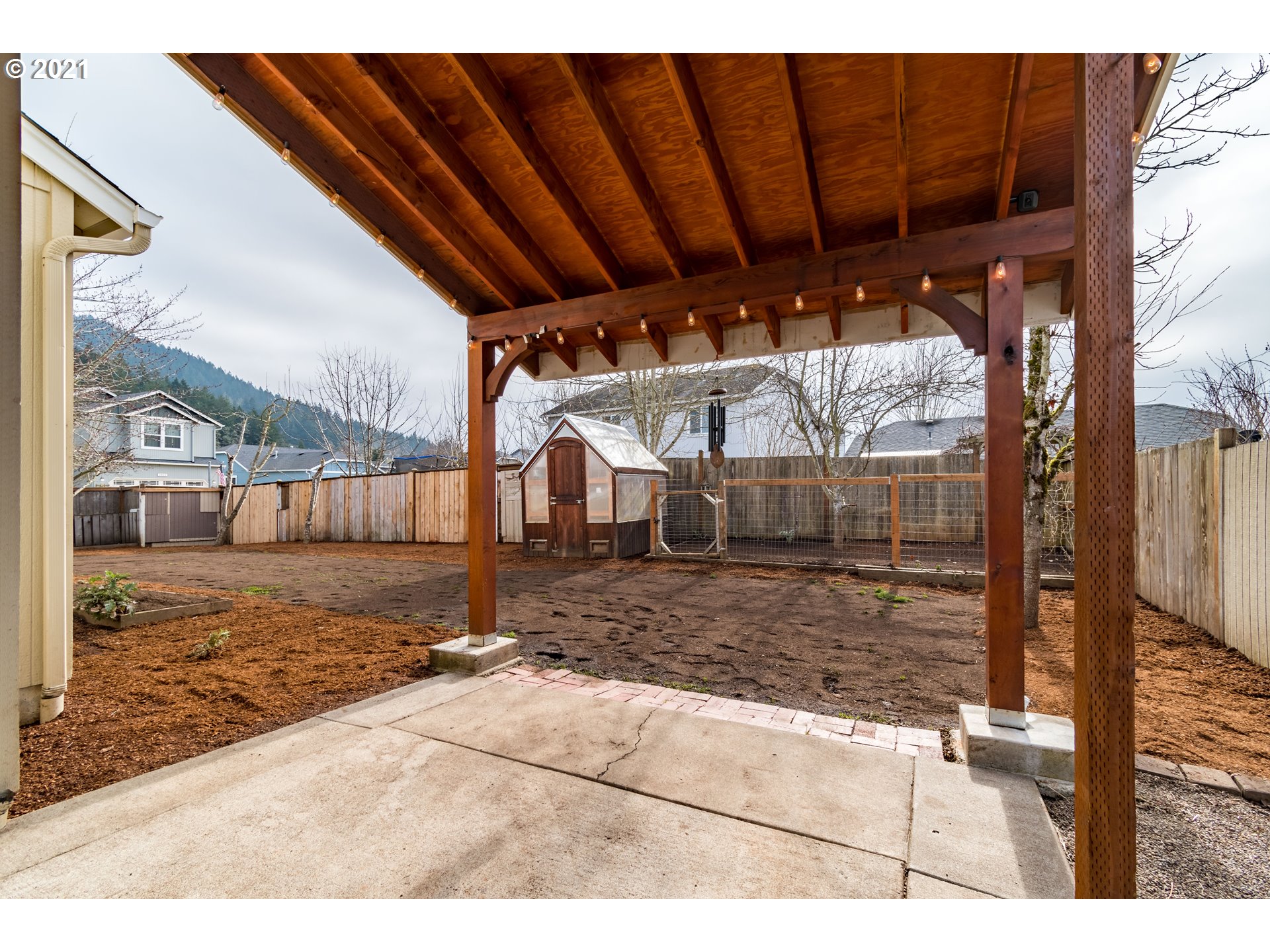 5793 Montclaire Way Springfield, OR 97478 - Photo 25 of 32