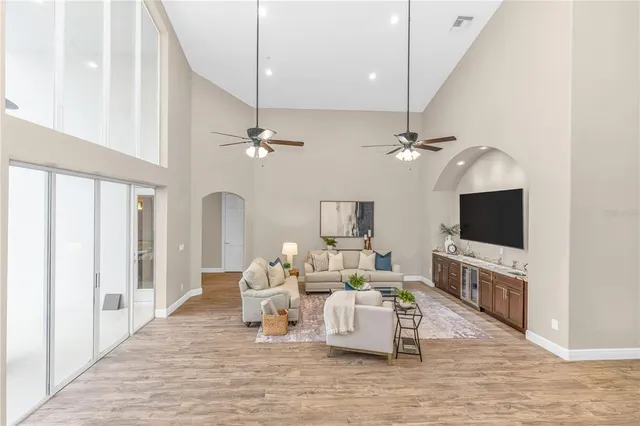 $1,350,000 | 34301 Parkview Avenue, Eustis, FL 32736