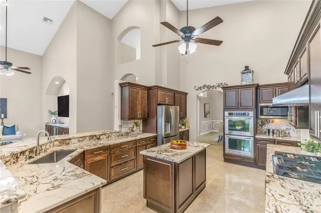 $1,350,000 | 34301 Parkview Avenue, Eustis, FL 32736