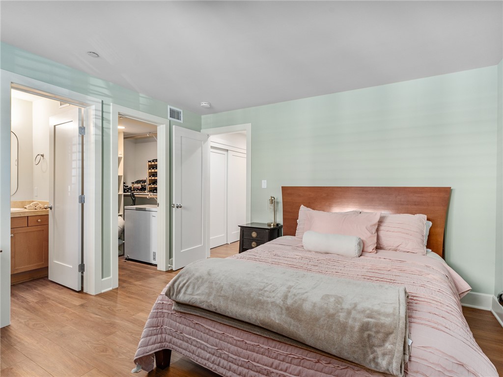 305 Kansas Street, Unit D El Segundo, CA 90245 - Photo 12 of 23