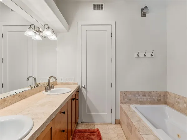 $1,450,000 | 305 Kansas Street, Unit D, El Segundo, CA 90245