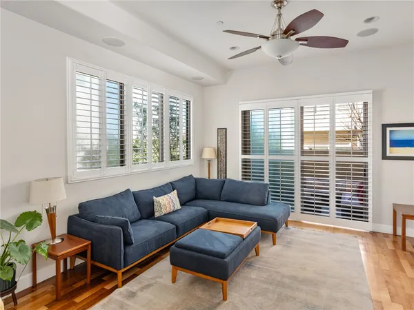 $1,450,000 | 305 Kansas Street, Unit D, El Segundo, CA 90245