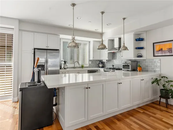 $1,450,000 | 305 Kansas Street, Unit D, El Segundo, CA 90245