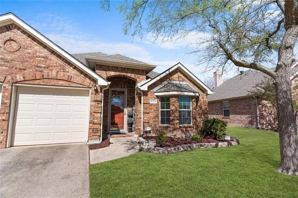 $425,000 | 6725 Woodcrest Lane, Sachse, TX 75048