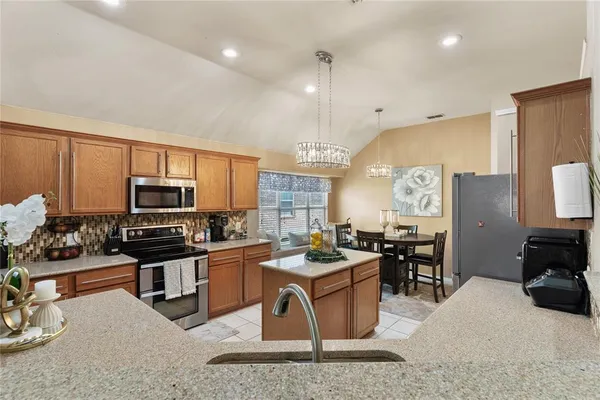 $425,000 | 6725 Woodcrest Lane, Sachse, TX 75048