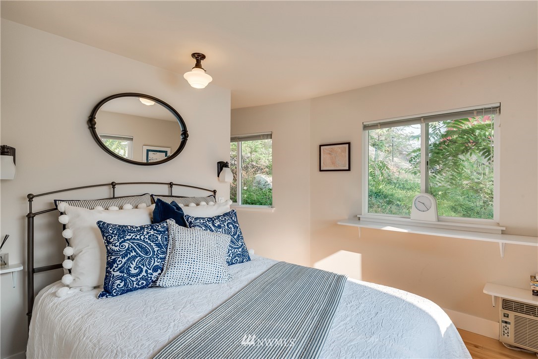 16578 South Lakeshore Road Chelan, WA 98816 - Photo 14 of 40 Gallery Image 14