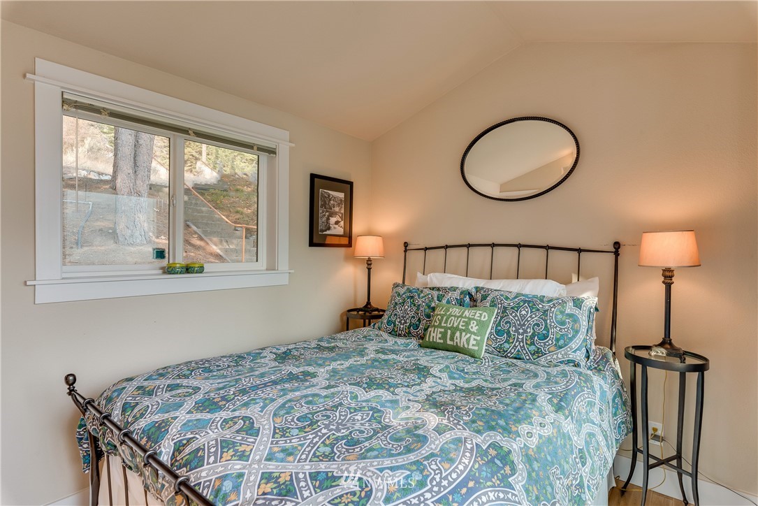 16578 South Lakeshore Road Chelan, WA 98816 - Photo 24 of 40 Gallery Image 24
