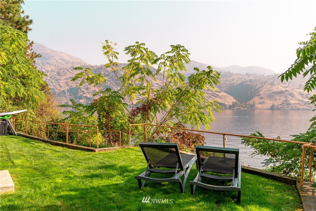 16578 South Lakeshore Road Chelan, WA 98816 - Photo 32 of 40 Gallery Image 32