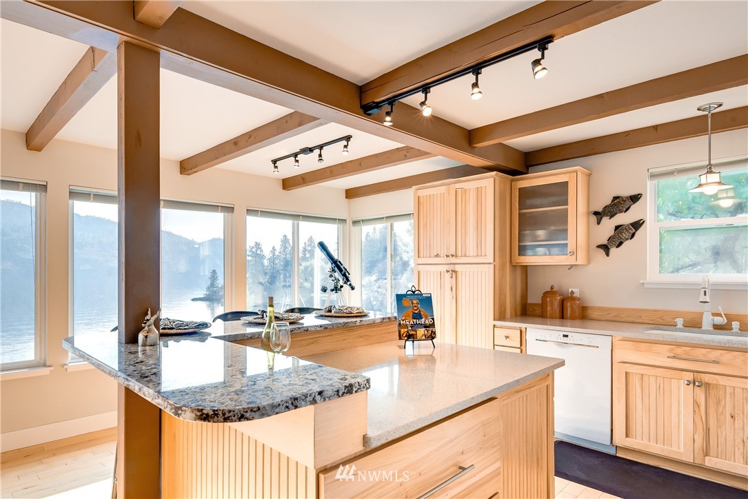 16578 South Lakeshore Road Chelan, WA 98816 - Photo 7 of 40 Gallery Image 7