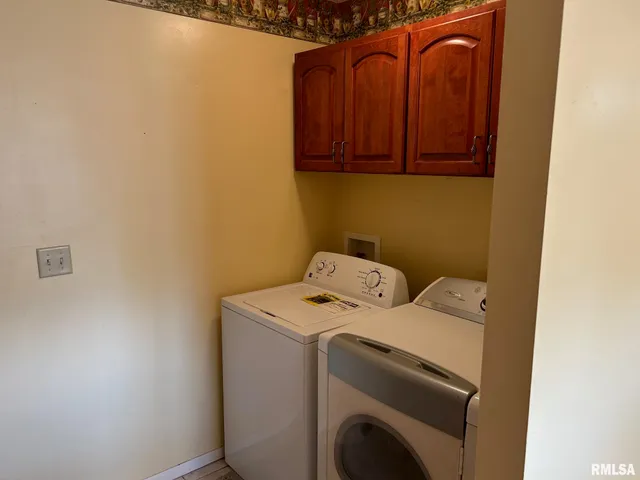 $139,900 | 713 North Pine Street, Taylorville, IL 62568