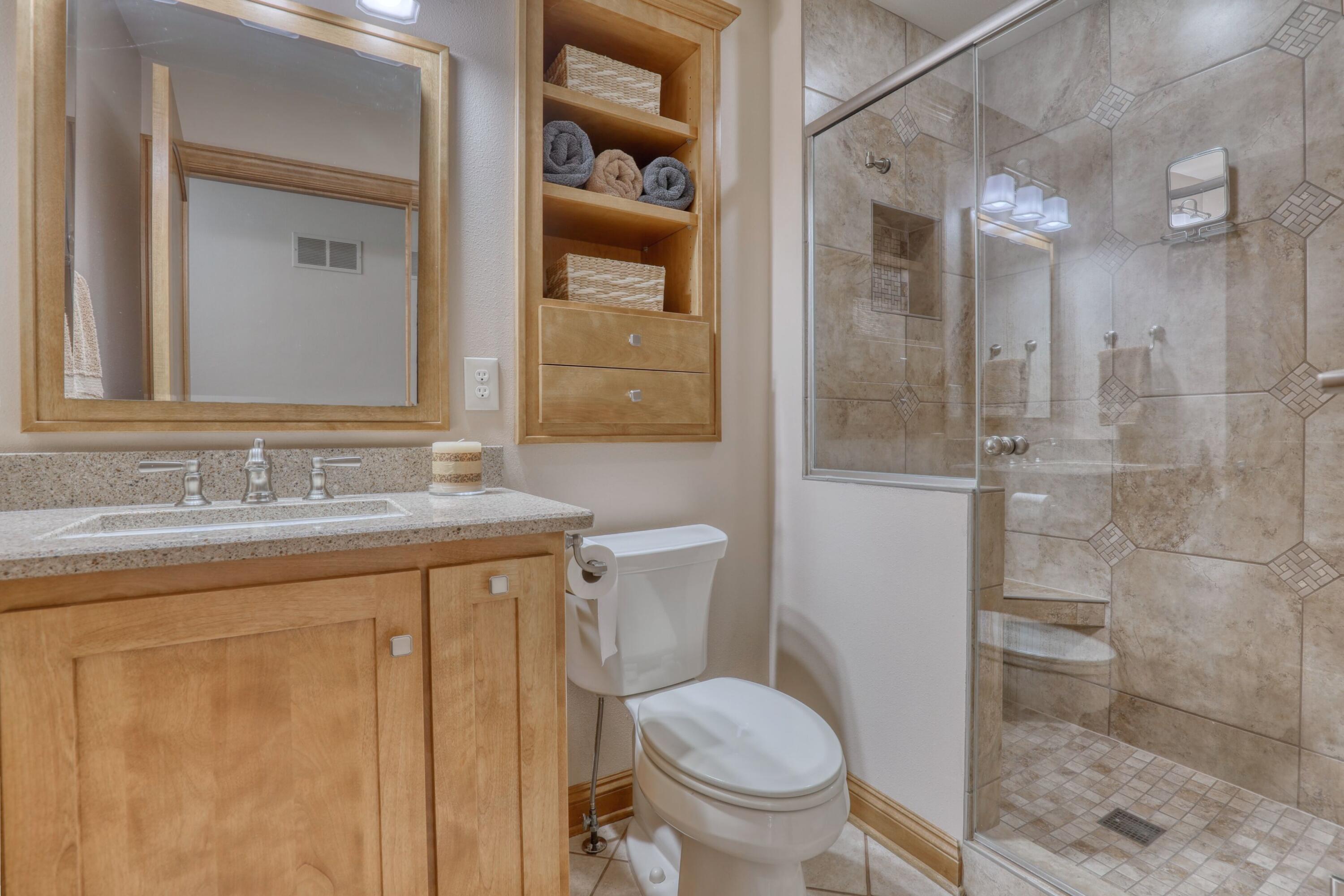 6715 Alpine Drive Addison, WI 53090 - Photo 28 of 59 2nd Full Bathroom