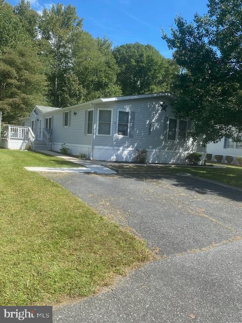 207 Poclain Road, Unit 207 Aberdeen, MD 21001 - Photo 3 of 20 Side deck