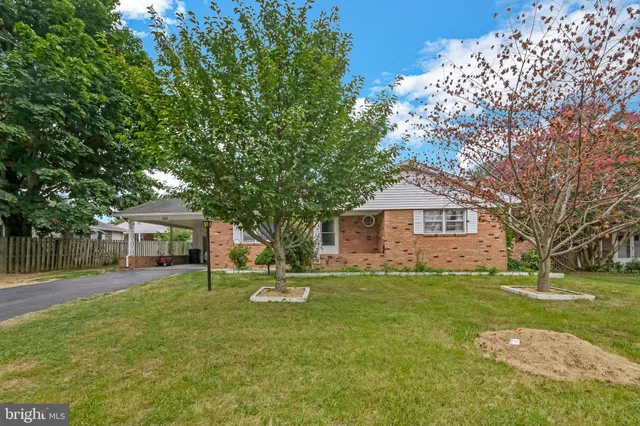 $370,000 | 323 Russelcroft Road, Winchester, VA 22601