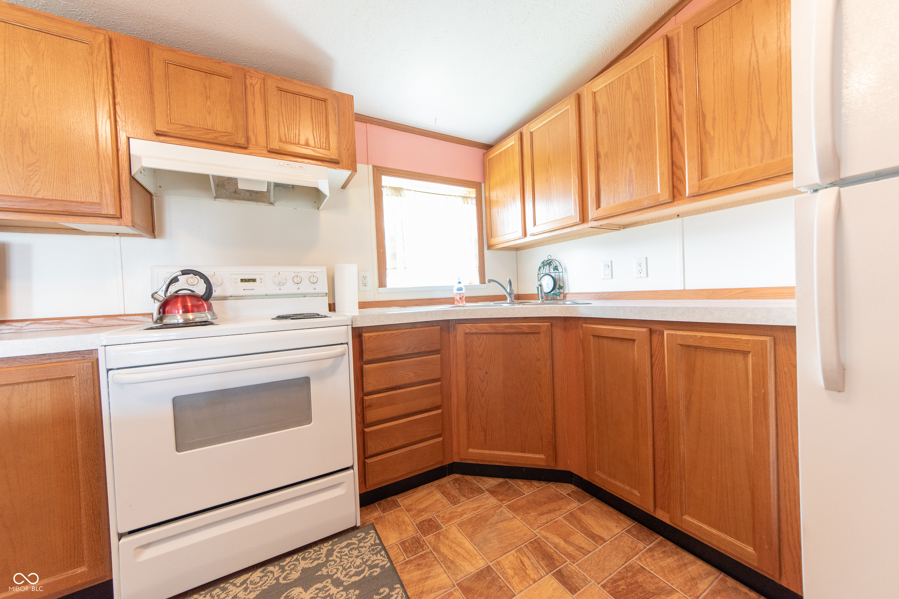 4641 Autumn Ridge Drive Columbus, IN 47203 - Photo 10 of 26 Gallery Image 10