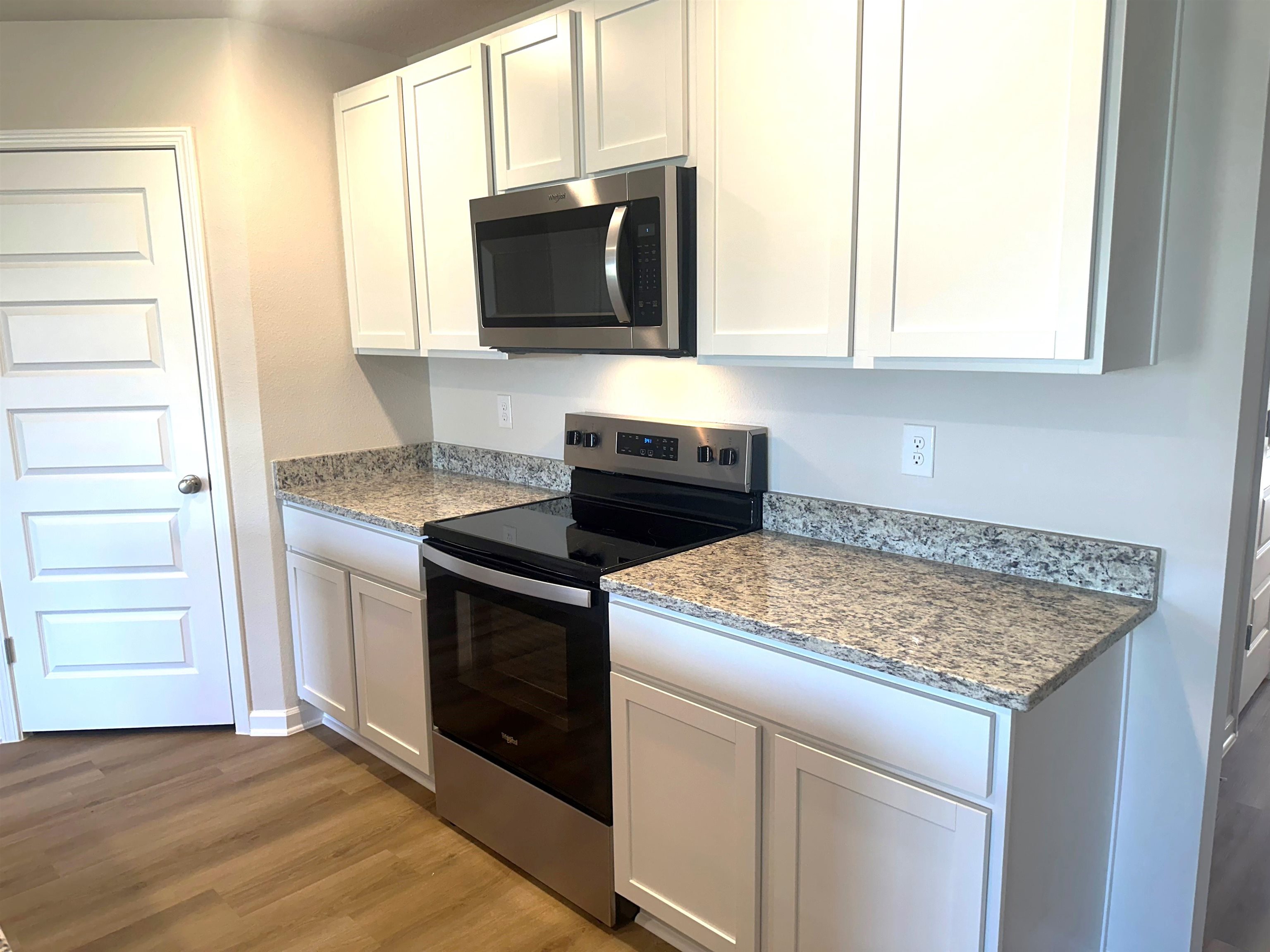1234 Hayward Loop Foley, AL 36535 - Photo 5 of 31 Kitchen
