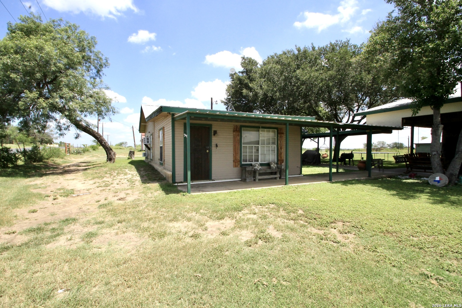 15122 Trawalter Road Atascosa, TX 78002 - Photo 3 of 31