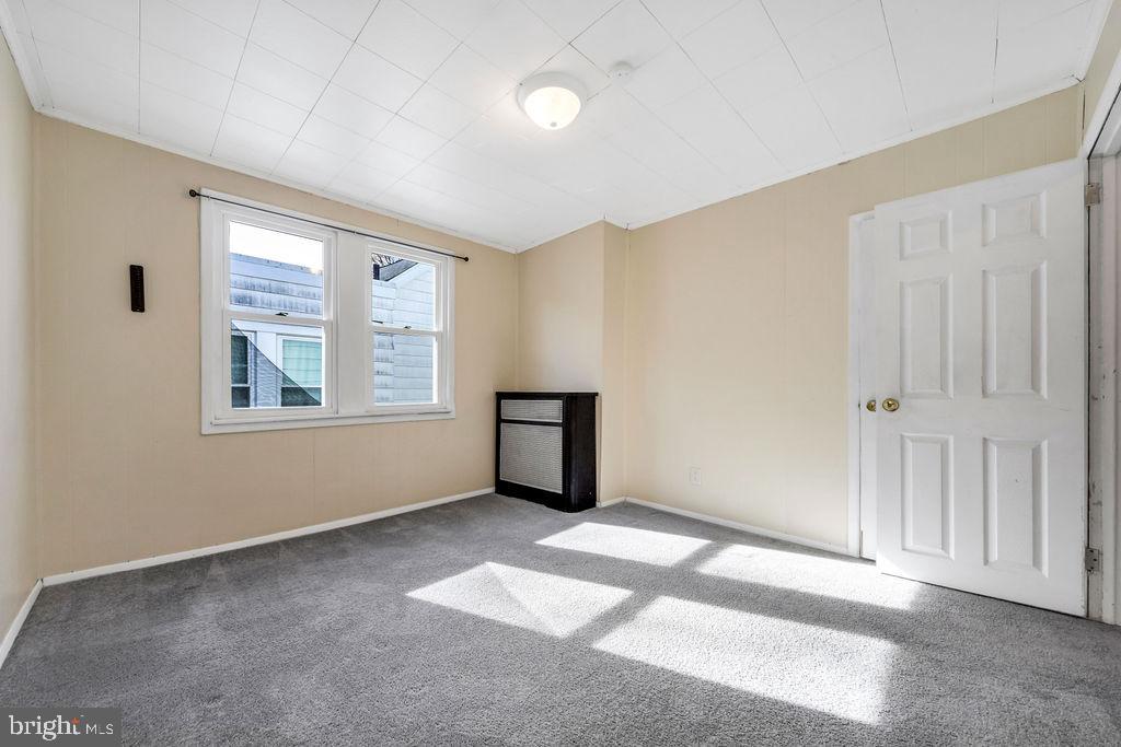 337 Cheswold Road Drexel Hill, PA 19026 - Photo 14 of 17 Bright and airy room with natural light.