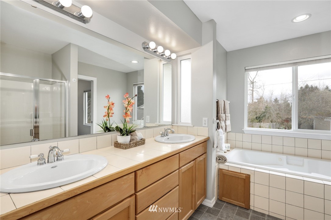 8910 Northeast 178th Street Bothell, WA 98011 - Photo 15 of 25 Gallery Image 15