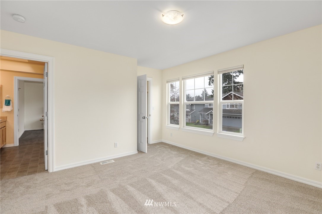 8910 Northeast 178th Street Bothell, WA 98011 - Photo 18 of 25 Gallery Image 18