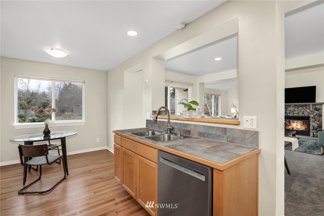 8910 Northeast 178th Street Bothell, WA 98011 - Photo 7 of 25 Gallery Image 7