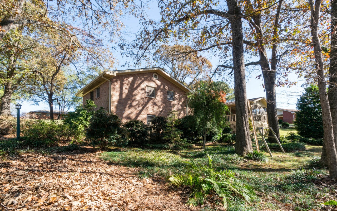 3805 Hilldale Road Oakwood, GA 30566 - Photo 27 of 28 a backyard of a house with lots of green space