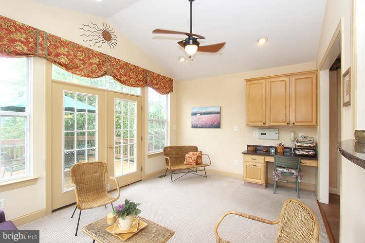18300 Wickham Road Olney, MD 20832 - Photo 12 of 28 Sunroom/Morning Room