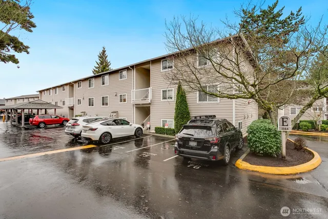 $360,000 | 1144 North 198th Street, Unit E204, Seattle, WA 98133