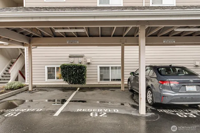 $360,000 | 1144 North 198th Street, Unit E204, Seattle, WA 98133