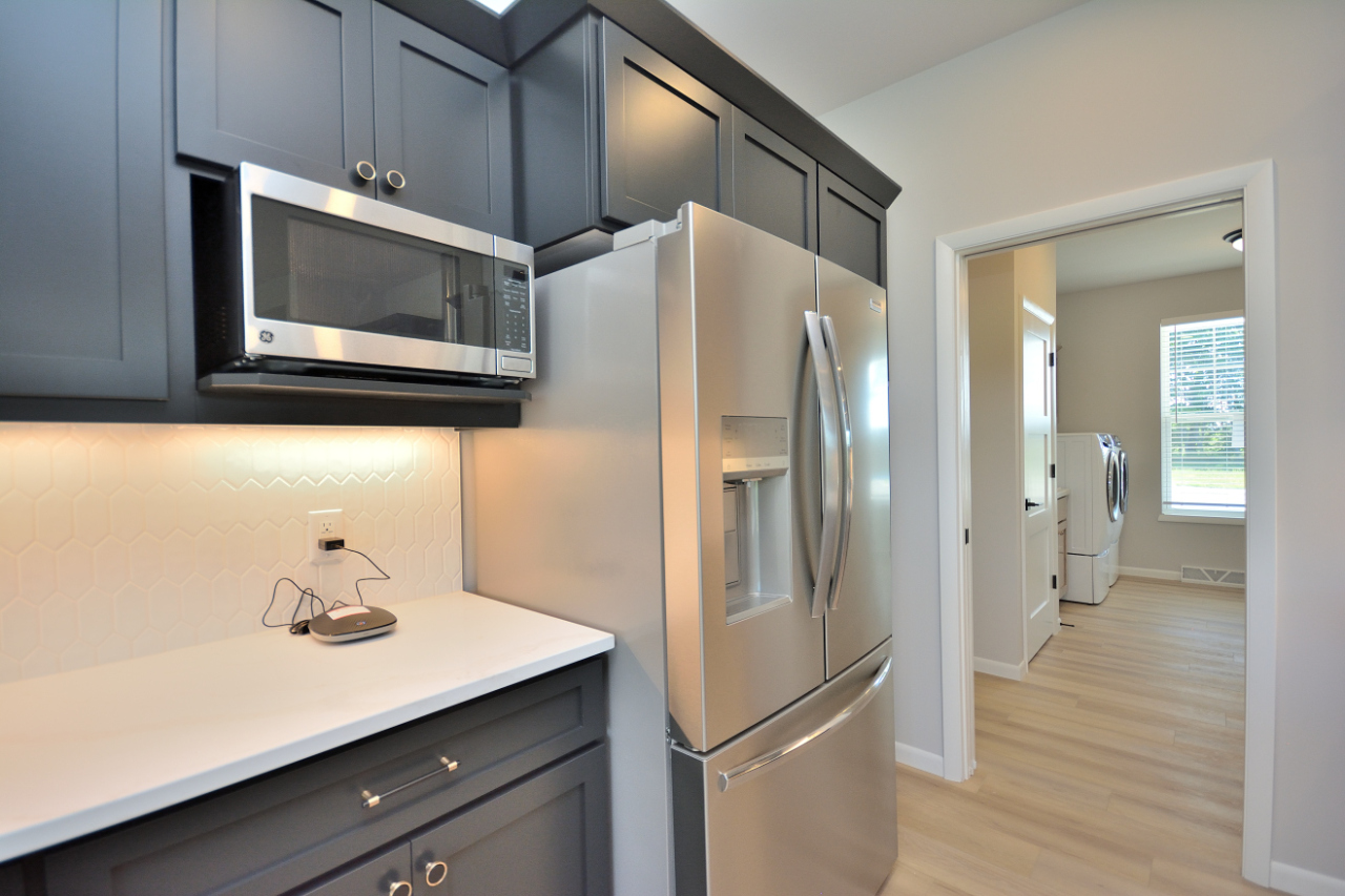 6034 Sean Court Caledonia, WI 53402 - Photo 19 of 37 Photo 18