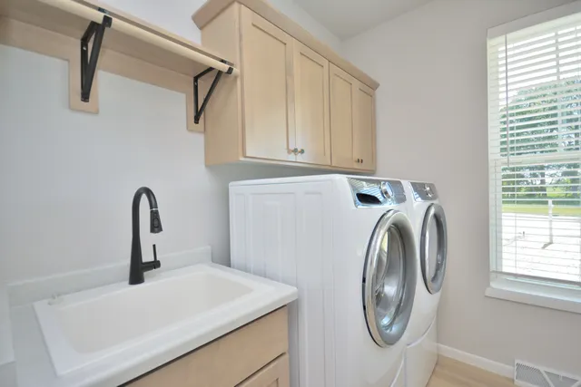 $629,900 | 6034 Sean Court, Caledonia, WI 53402