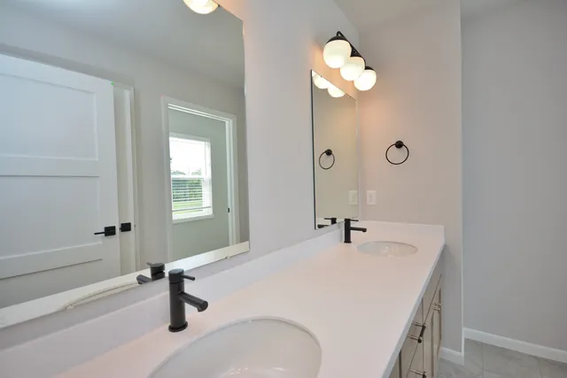 $629,900 | 6034 Sean Court, Caledonia, WI 53402