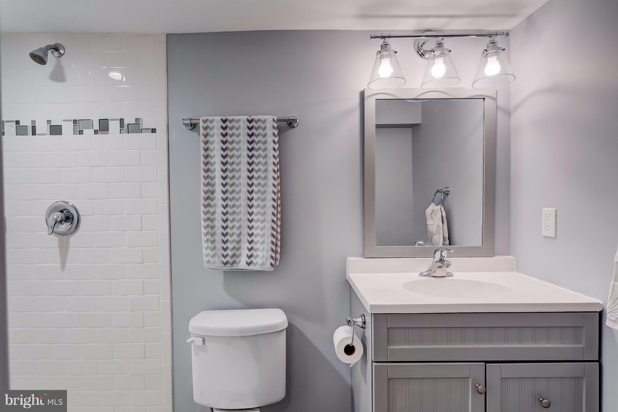 65 Edmondson Ridge Road Baltimore, MD 21228 - Photo 27 of 30 Bath