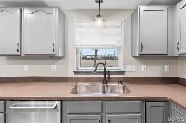 $165,000 | 316 Madison Street, Highland, IL 62249