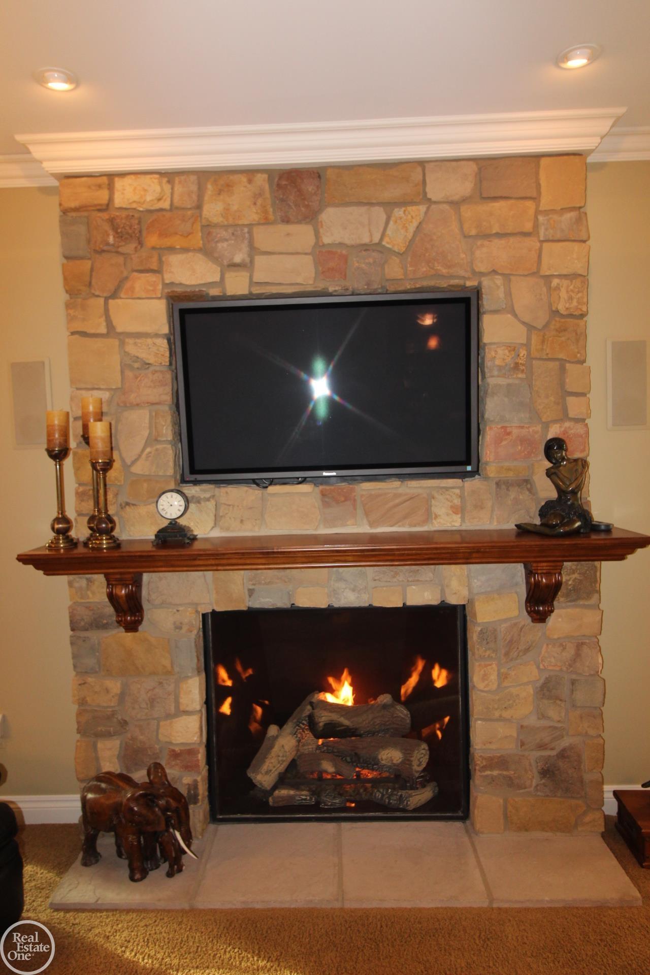861 Shoreham Road Grosse Pointe Woods, MI 48236 - Photo 19 of 53