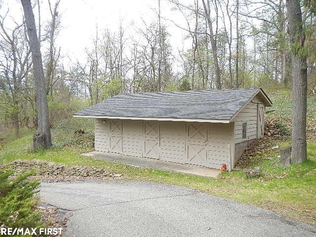 5935 North Livernois Road Rochester, MI 48306 - Photo 50 of 52 31385153-49.JPG