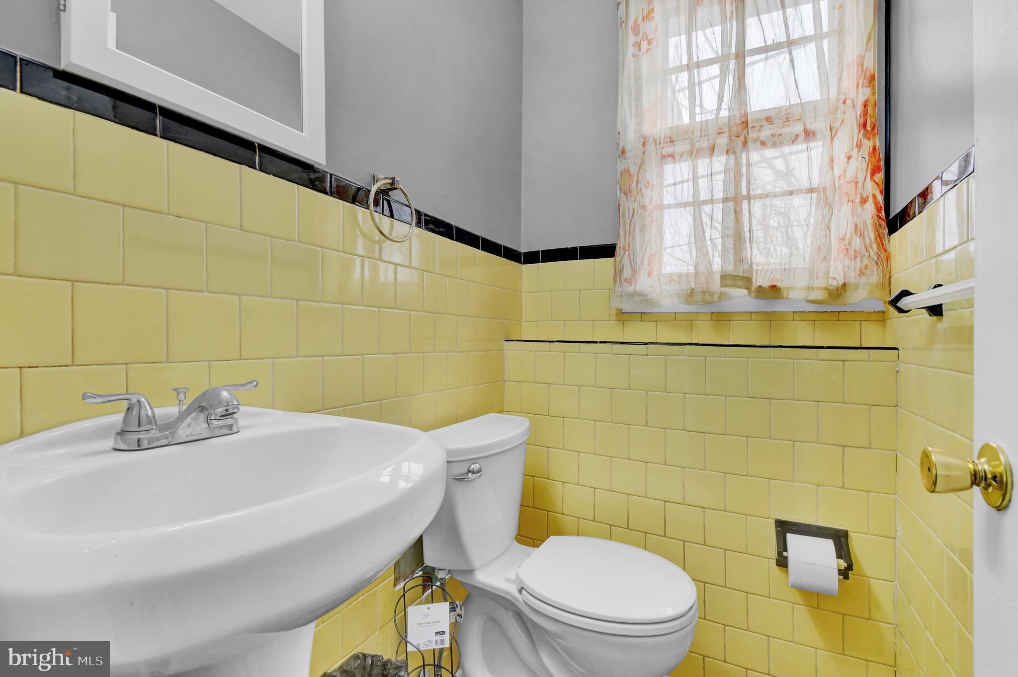 402 Kerby Hill Road Fort Washington, MD 20744 - Photo 7 of 25