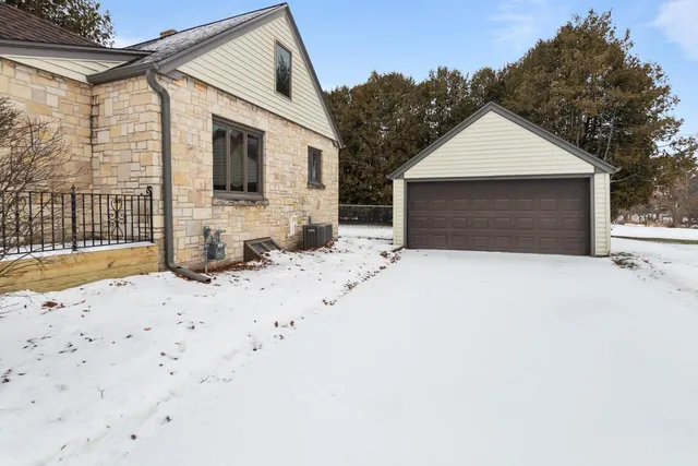 $224,900 | 1105 Fremont Street, Algoma, WI 54201