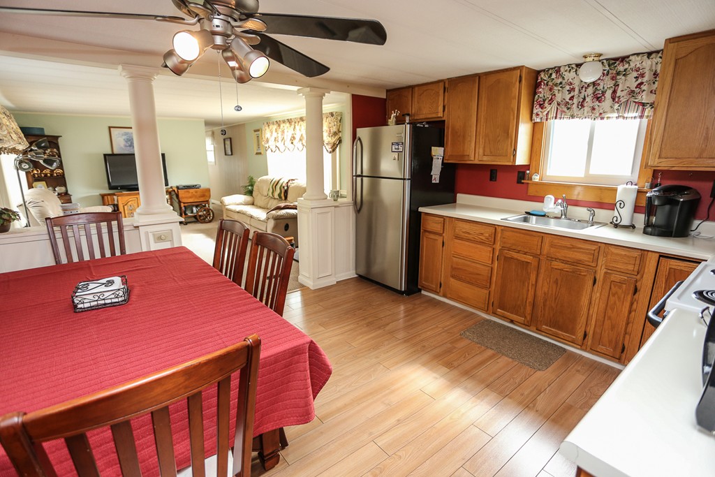 5 A Kittredge Road Shirley, MA 01464 - Photo 3 of 10